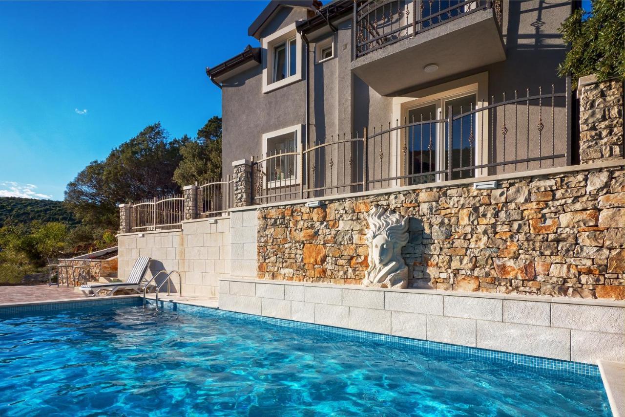 Holiday Home Beyla Pucisca Exterior foto