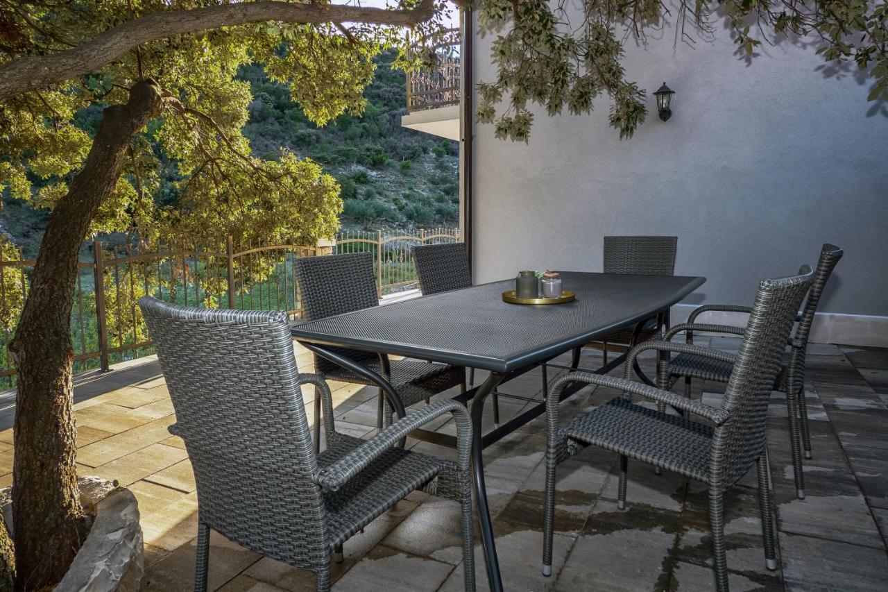 Holiday Home Beyla Pucisca Exterior foto
