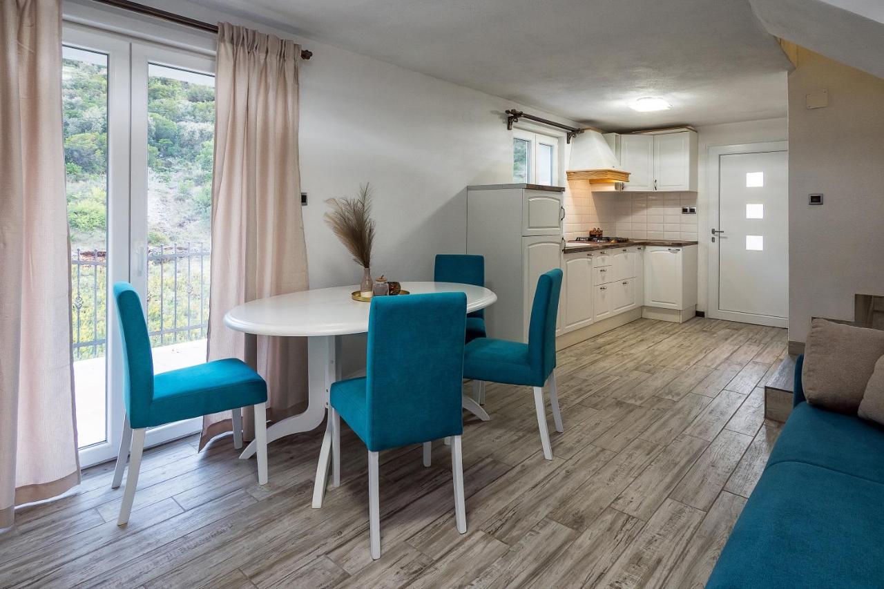 Holiday Home Beyla Pucisca Exterior foto