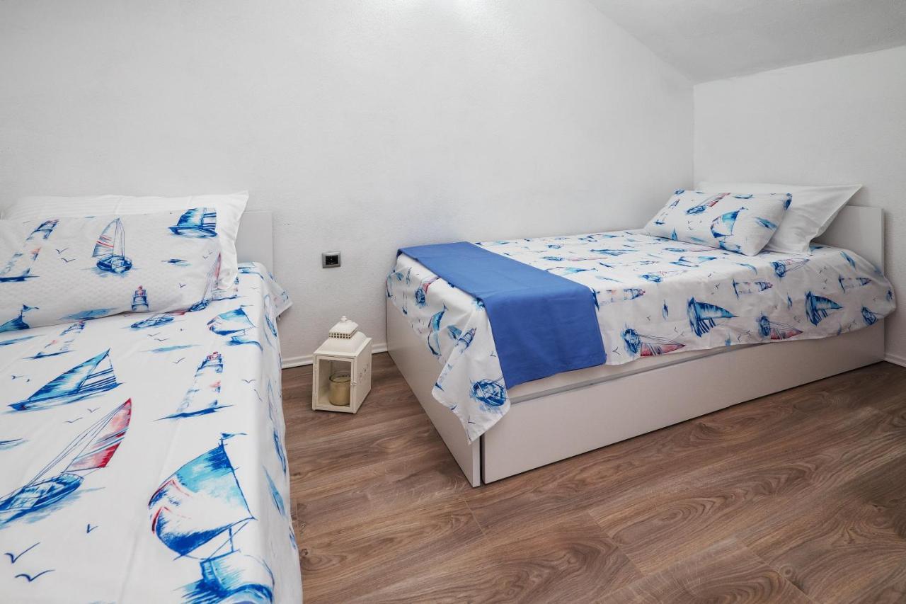 Holiday Home Beyla Pucisca Exterior foto