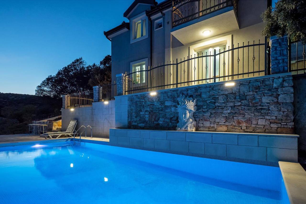 Holiday Home Beyla Pucisca Exterior foto