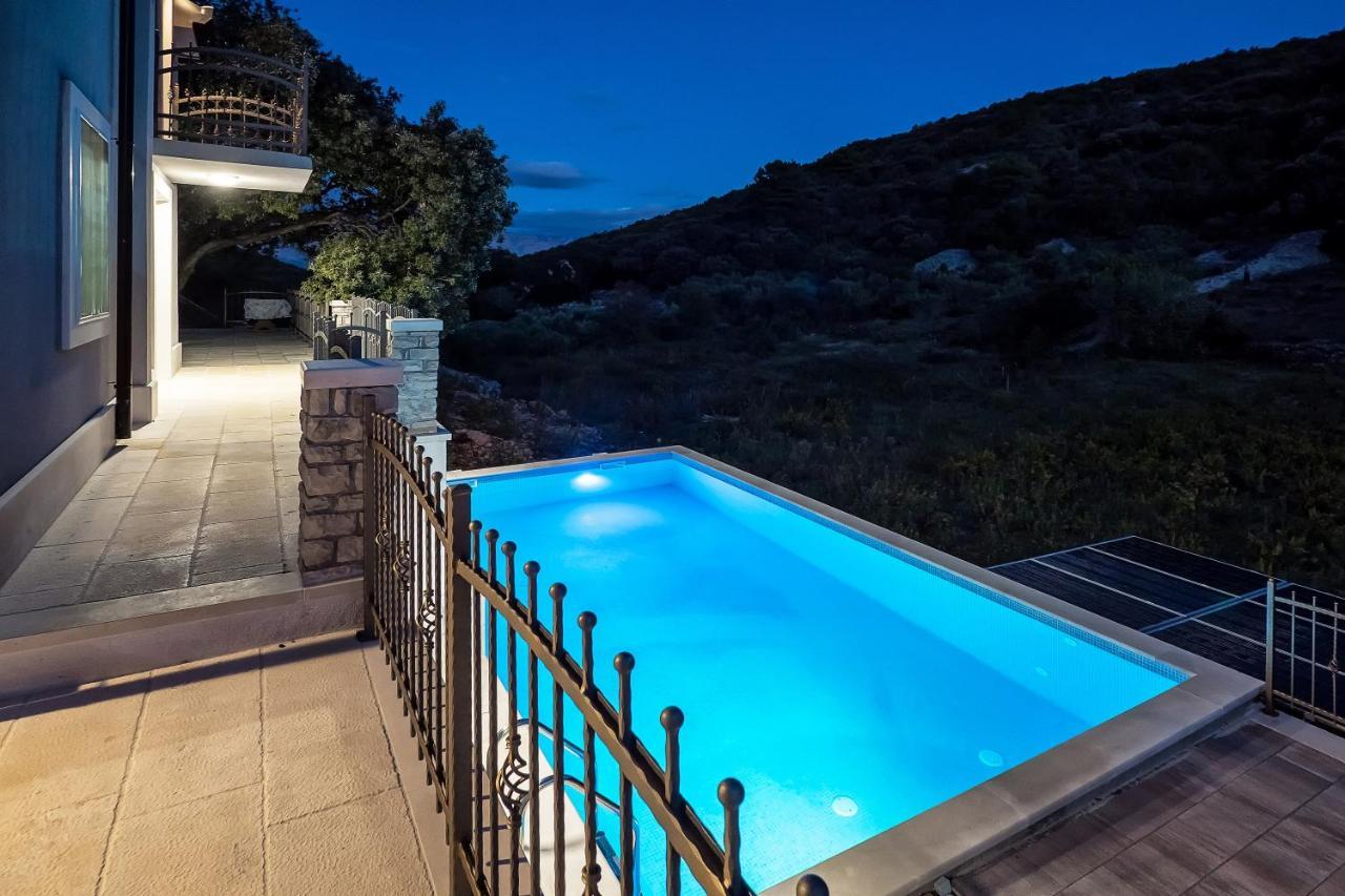Holiday Home Beyla Pucisca Exterior foto