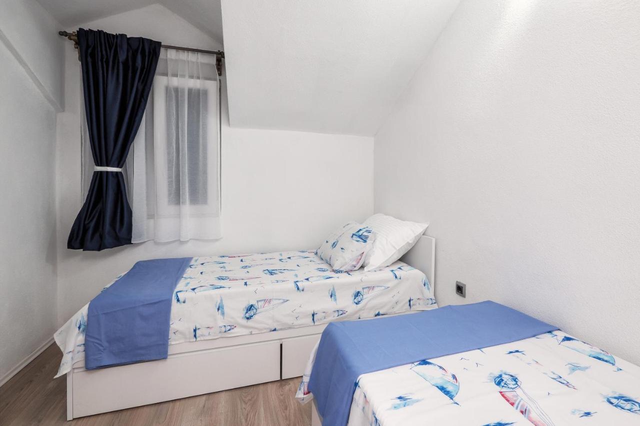 Holiday Home Beyla Pucisca Exterior foto